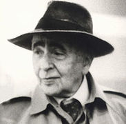 Portrait de Louis Aragon (cliquez pour voir la source de l'image)