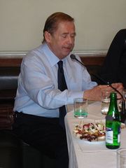 Portrait de Václav Havel (cliquez pour afficher la source de l'image)