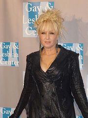 Portrait de Cyndi Lauper (cliquez pour voir la source de l'image)
