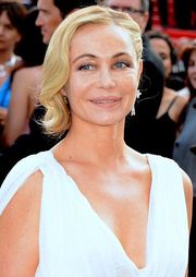 Portrait d'Emmanuelle Béart (cliquez pour voir la source de l'image)