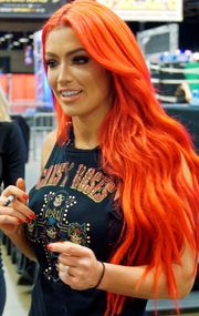 Portrait d'Eva Marie (cliquez pour voir la source de l'image)
